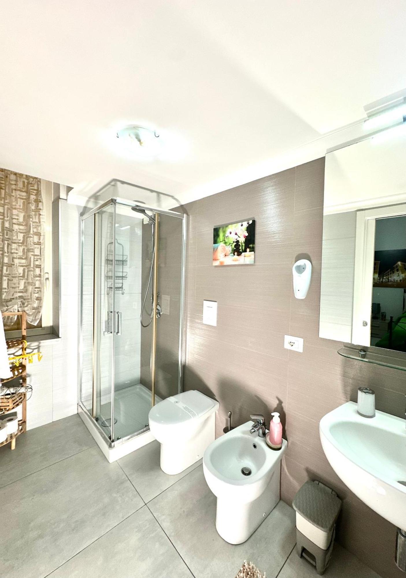 Tuttoincentro Bed & Breakfast Salerno Bagian luar foto