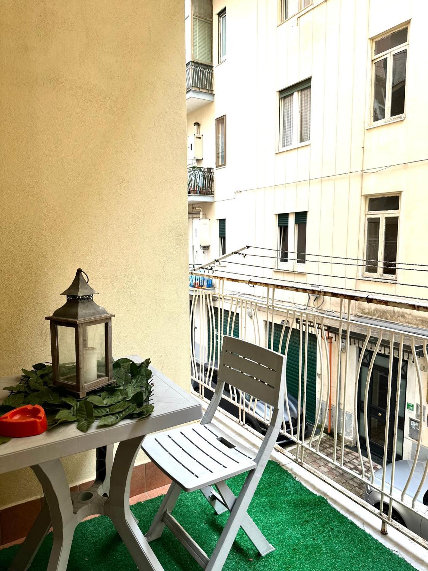 Tuttoincentro Bed & Breakfast Salerno Bagian luar foto
