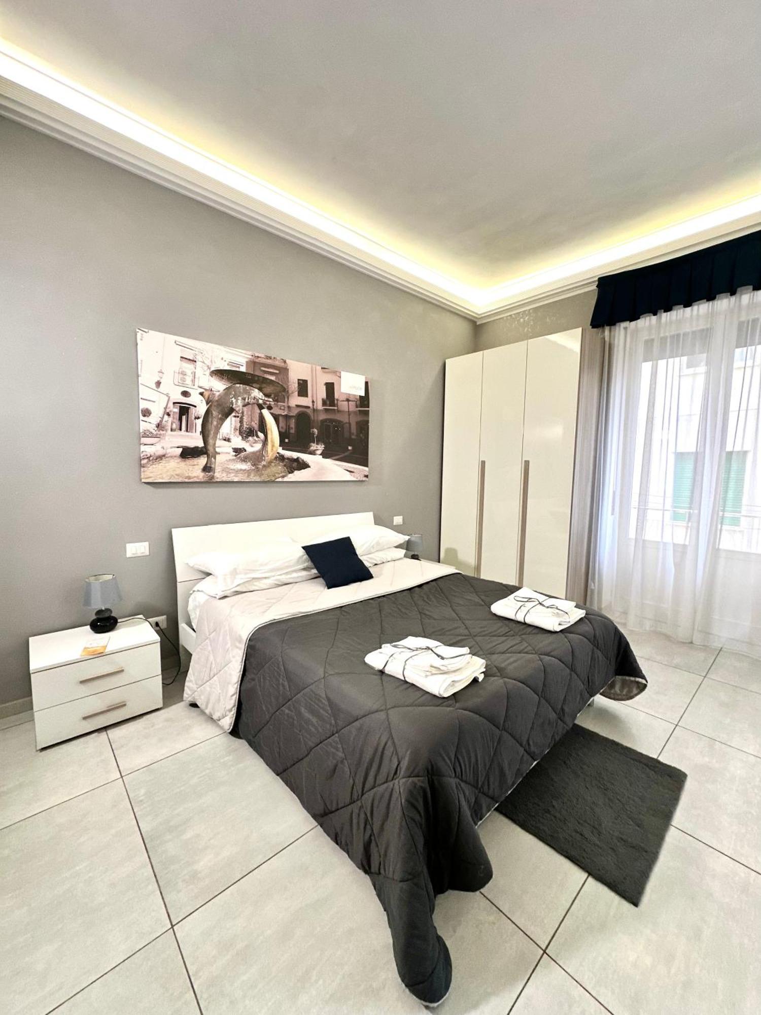Tuttoincentro Bed & Breakfast Salerno Bagian luar foto