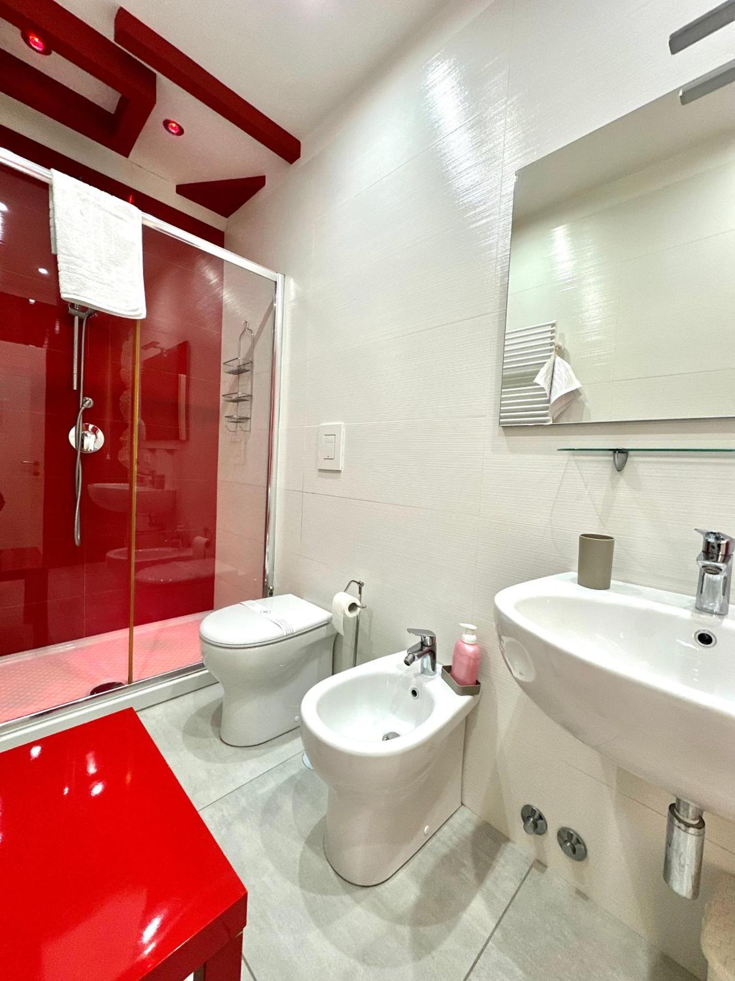 Tuttoincentro Bed & Breakfast Salerno Bagian luar foto