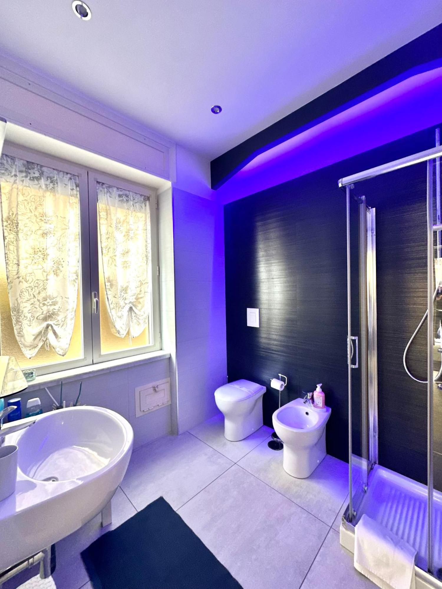 Tuttoincentro Bed & Breakfast Salerno Bagian luar foto