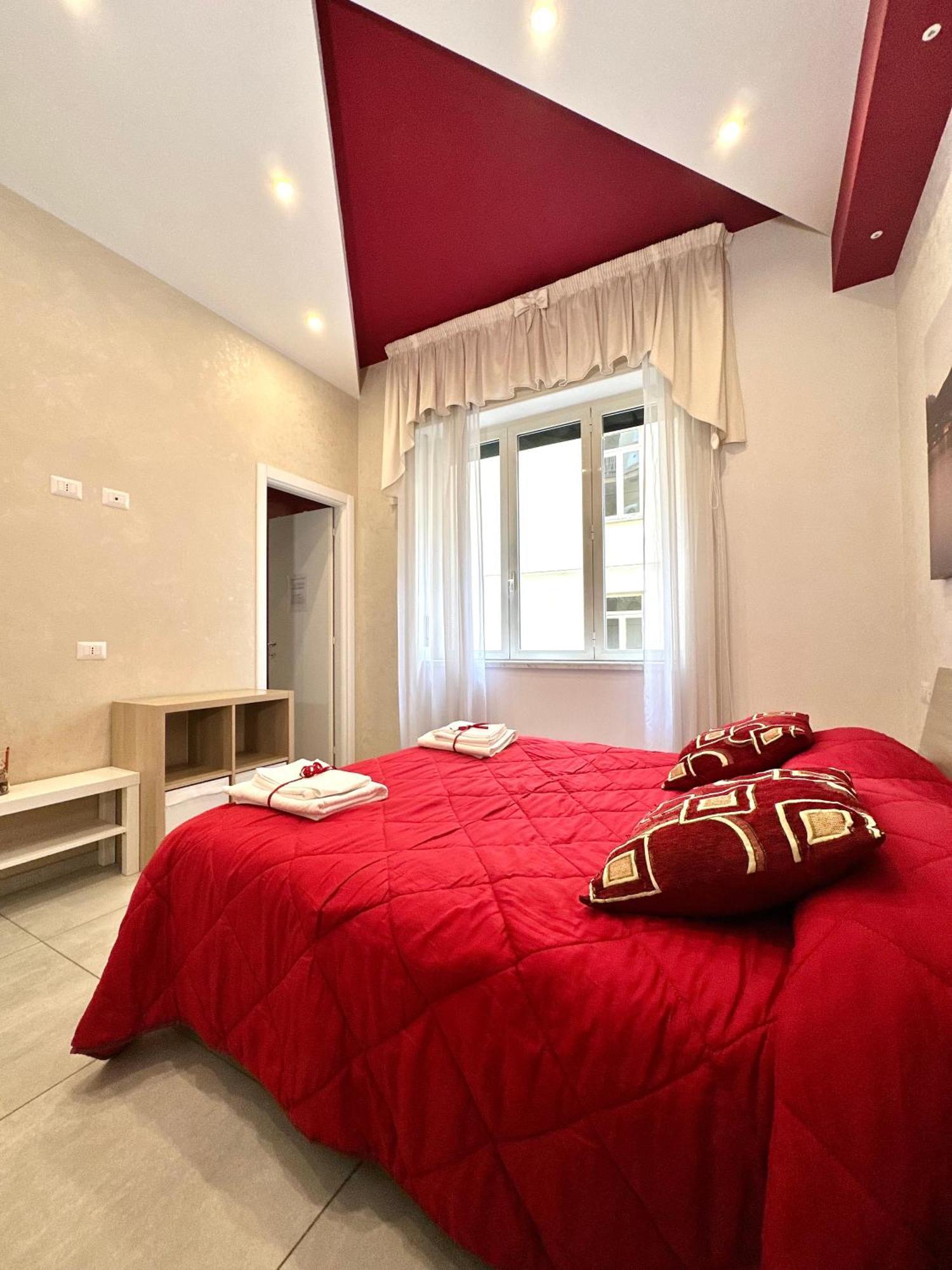 Tuttoincentro Bed & Breakfast Salerno Bagian luar foto