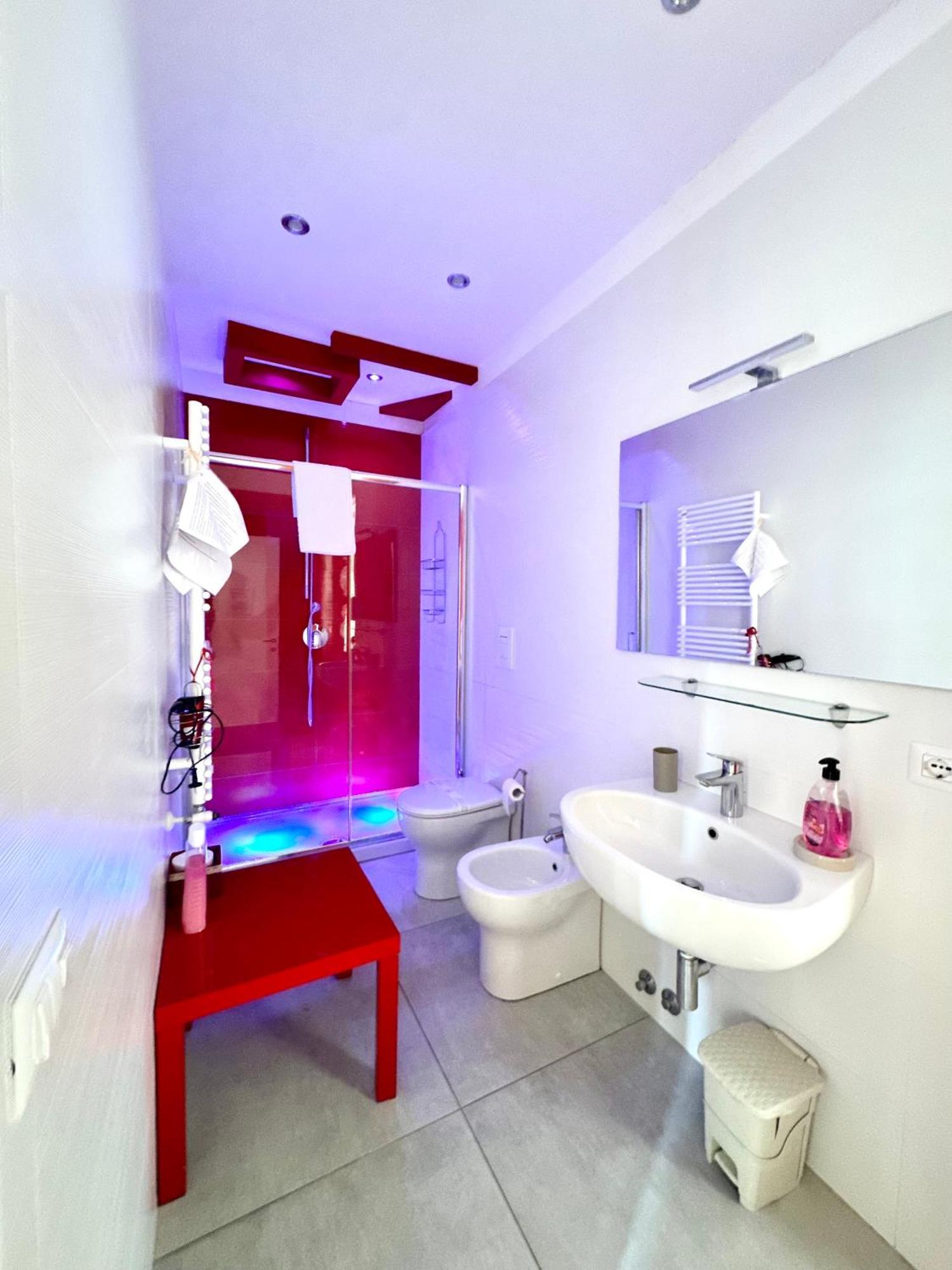 Tuttoincentro Bed & Breakfast Salerno Bagian luar foto